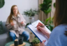 When to Consider Seeing a Therapist